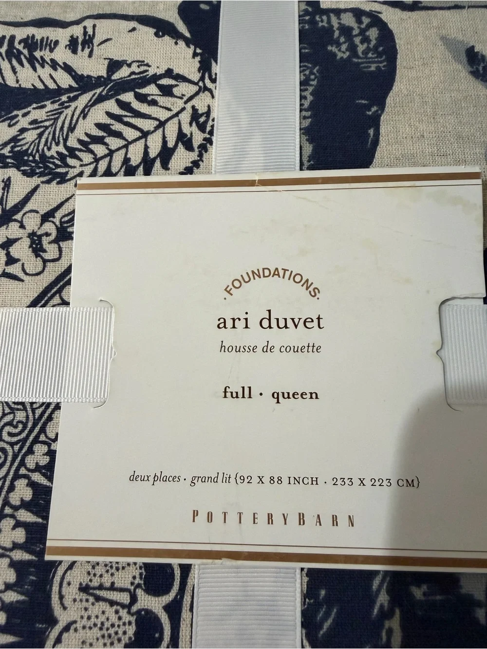 Pottery Barn Ari Duvet Cover in Navy and Cream